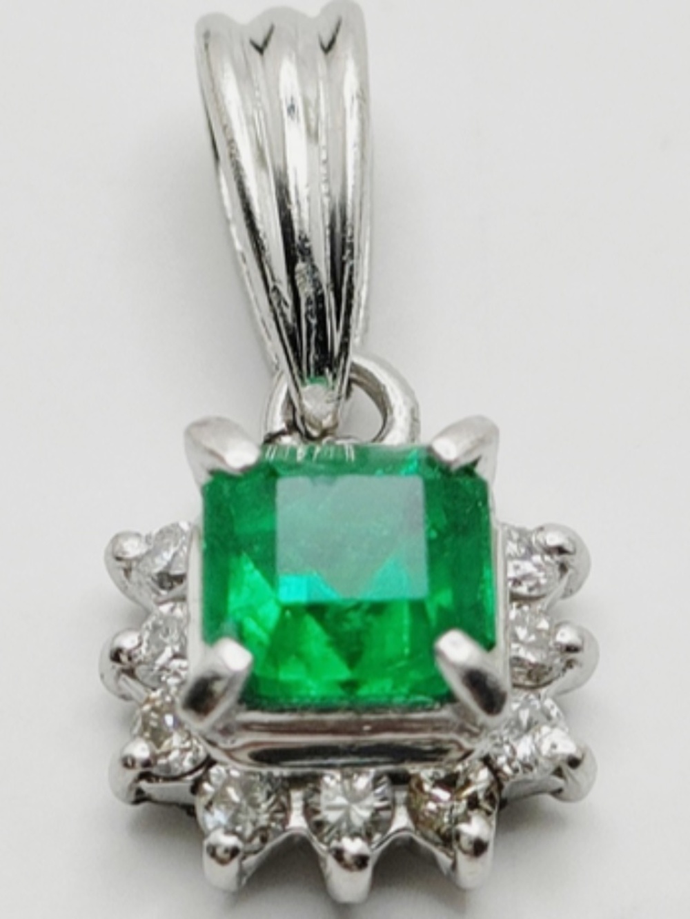 Jewelry Emerald 0.43ct Platinum Pendant Head